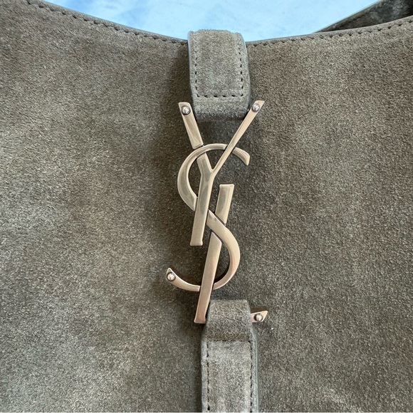 Saint Laurent YSL Le 5 a 7 Supple Large Barley Green Suede - Picture 5 of 12